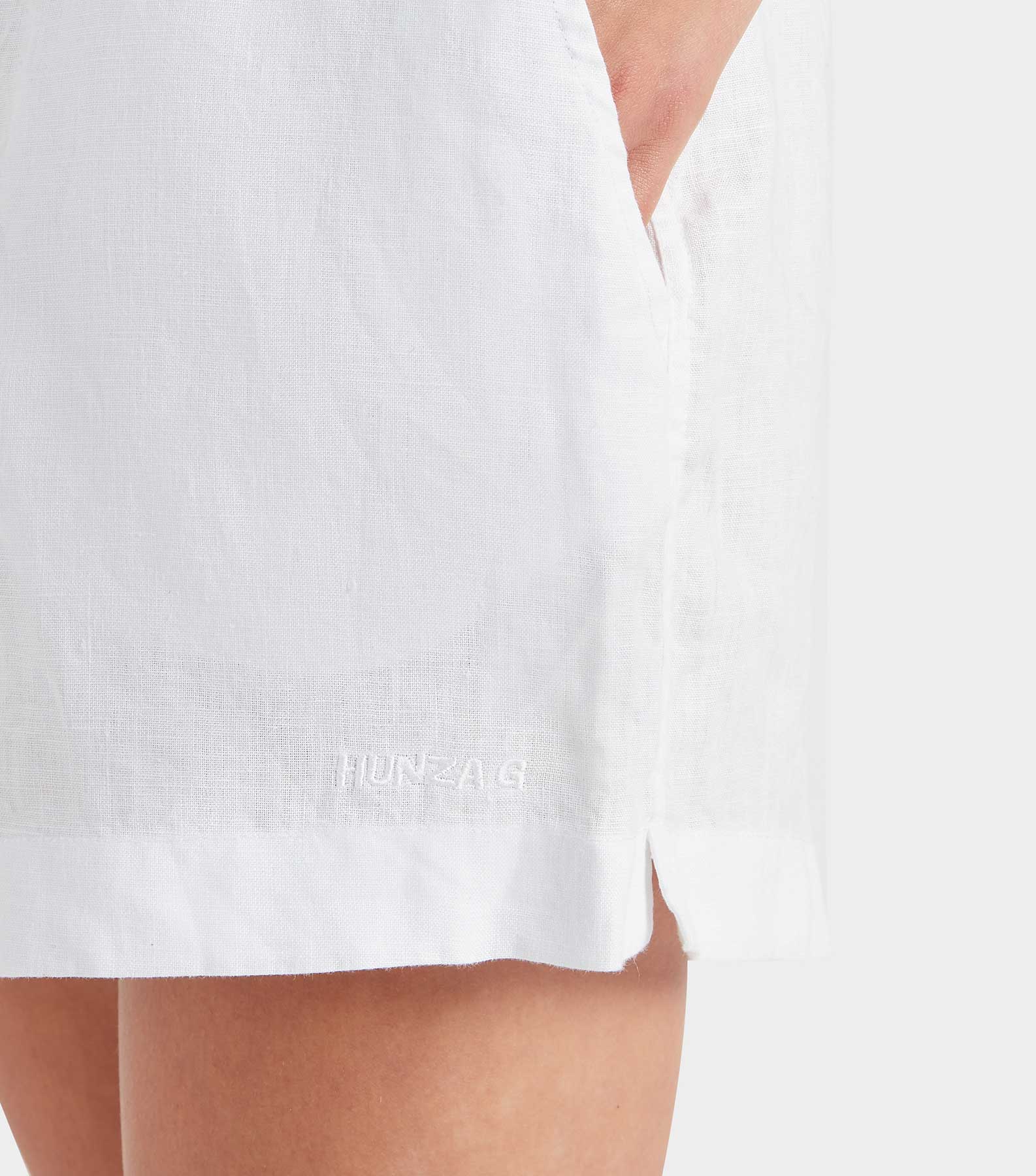 Embroidered Linen Shorts - White